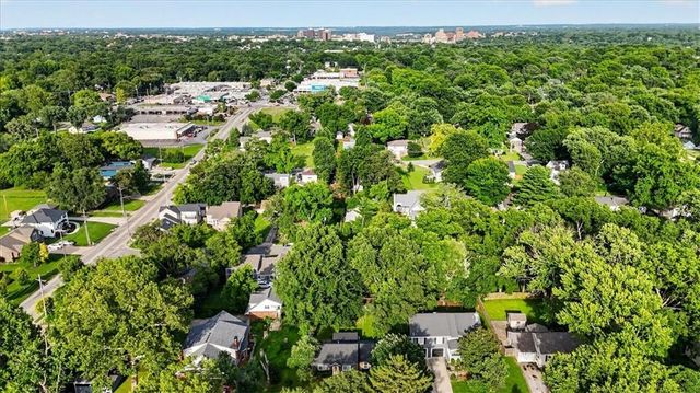 4717 Reinhardt Drive, Roeland Park, KS 66205