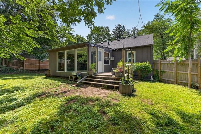 4717 Reinhardt Drive, Roeland Park, KS 66205