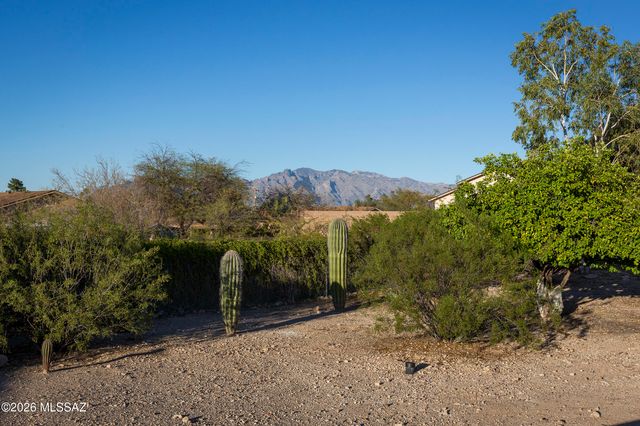 2012 N Horseshoe Trail, Tucson, AZ 85745