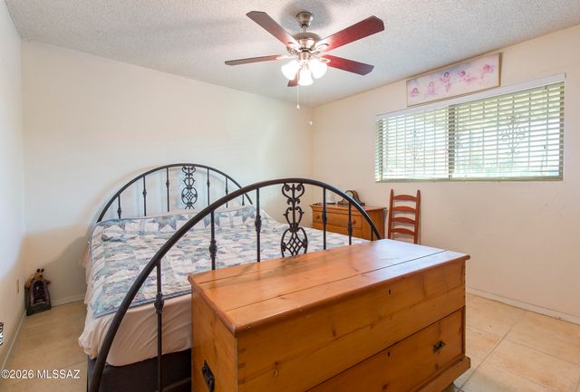 2012 N Horseshoe Trail, Tucson, AZ 85745