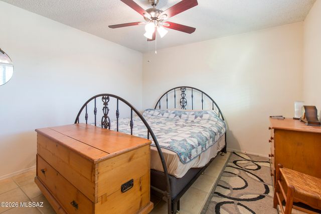 2012 N Horseshoe Trail, Tucson, AZ 85745