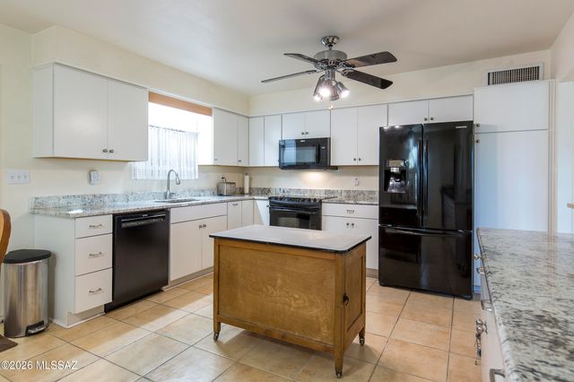 2012 N Horseshoe Trail, Tucson, AZ 85745