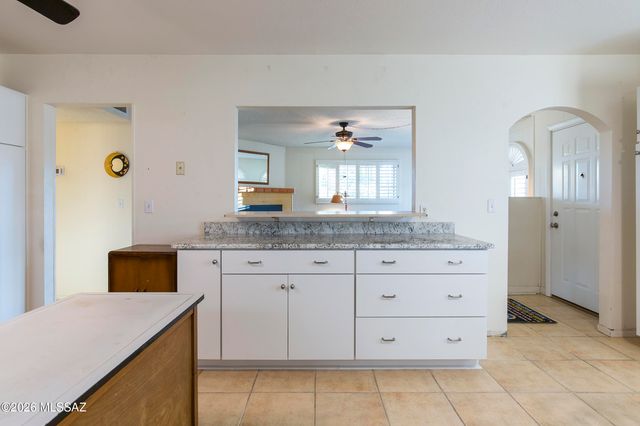 2012 N Horseshoe Trail, Tucson, AZ 85745