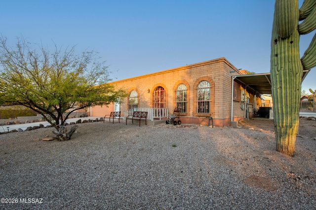 2012 N Horseshoe Trail, Tucson, AZ 85745
