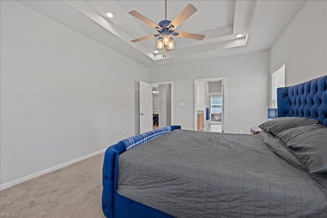 2031 Herons Pointe LN, Suffolk, VA 23434