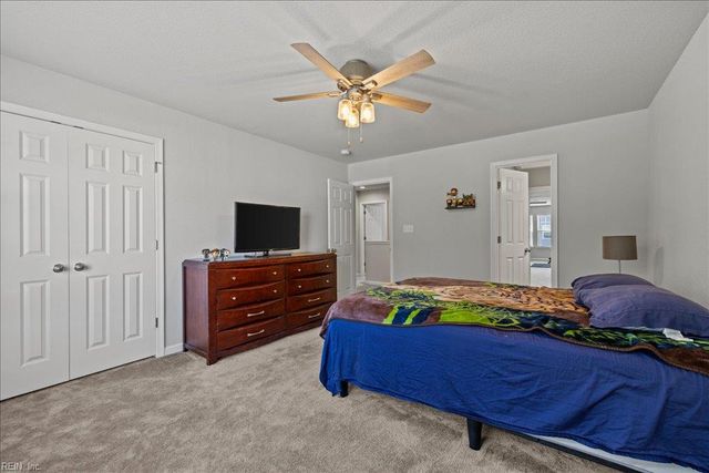 2031 Herons Pointe LN, Suffolk, VA 23434