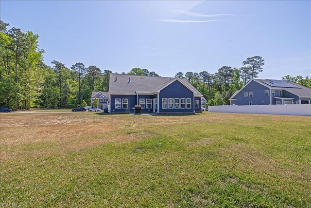 2031 Herons Pointe LN, Suffolk, VA 23434