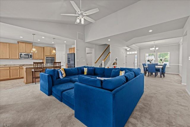 2031 Herons Pointe LN, Suffolk, VA 23434