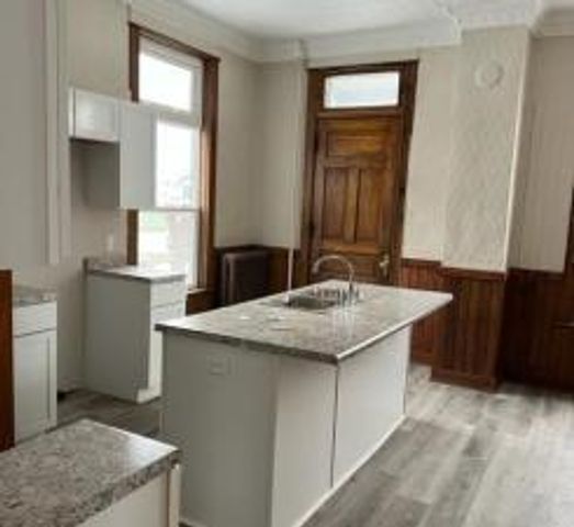 702 N 6th Street, Mankato, MN 56001