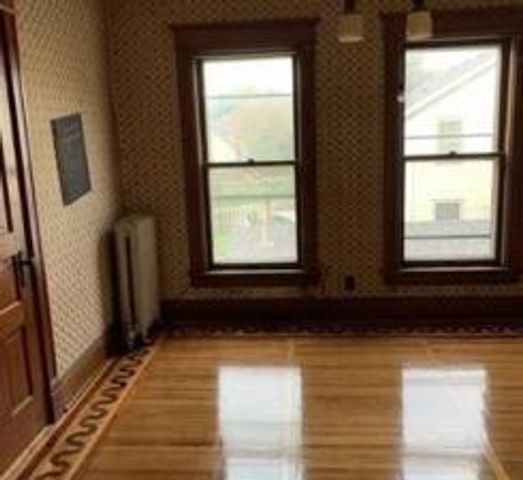 702 N 6th Street, Mankato, MN 56001