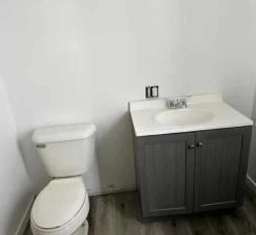 702 N 6th Street, Mankato, MN 56001