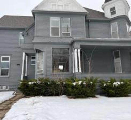 702 N 6th Street, Mankato, MN 56001