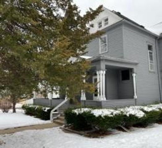 702 N 6th Street, Mankato, MN 56001