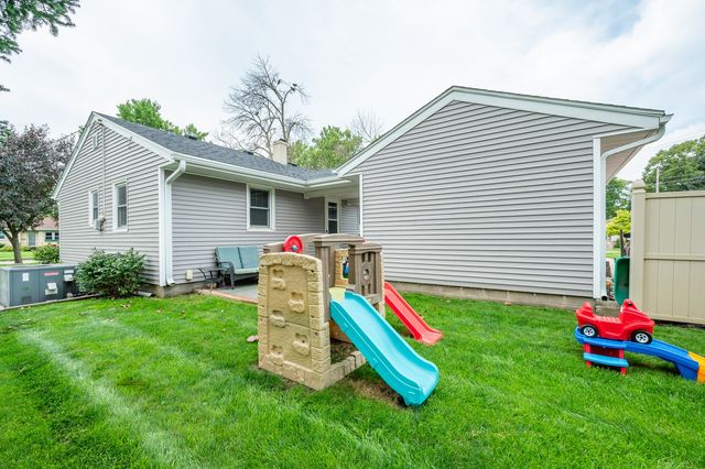 301 5th Street Place SE, Altoona, IA 50009