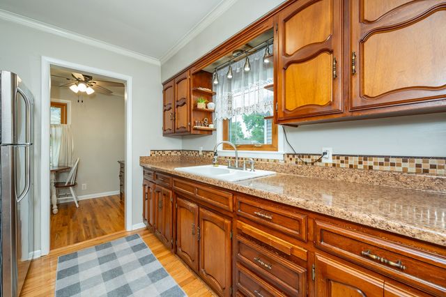 301 5th Street Place SE, Altoona, IA 50009