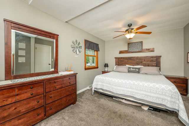 301 5th Street Place SE, Altoona, IA 50009