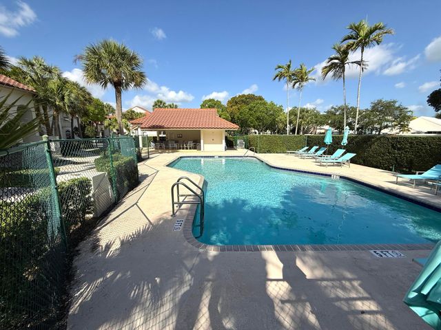 237 Cypress Point Drive 237, Palm Beach Gardens, FL 33418