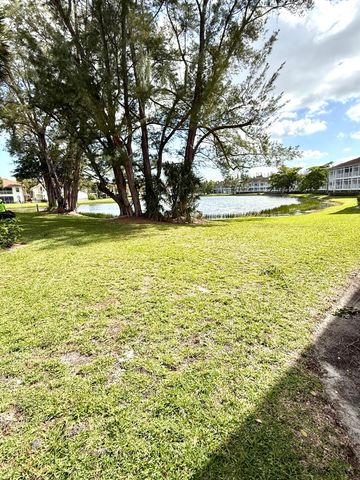 237 Cypress Point Drive 237, Palm Beach Gardens, FL 33418