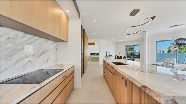 259 ROBIN DRIVE, Sarasota, FL 34236