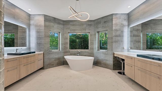 259 ROBIN DRIVE, Sarasota, FL 34236