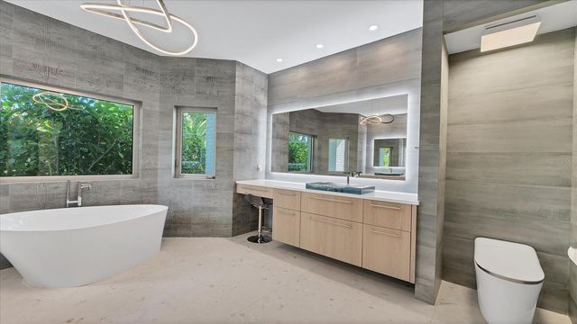 259 ROBIN DRIVE, Sarasota, FL 34236