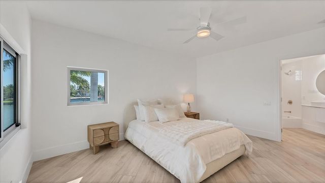 259 ROBIN DRIVE, Sarasota, FL 34236