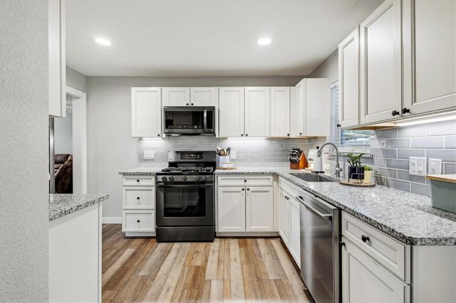 2550 Brandywine Drive, Farmers Branch, TX 75234