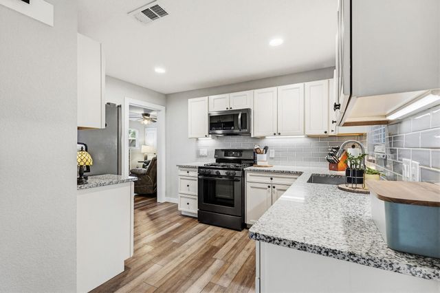 2550 Brandywine Drive, Farmers Branch, TX 75234