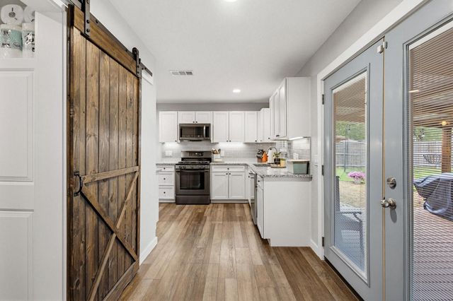 2550 Brandywine Drive, Farmers Branch, TX 75234