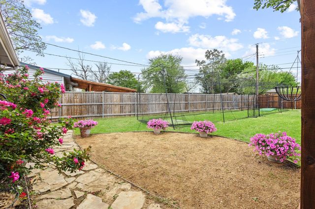 2550 Brandywine Drive, Farmers Branch, TX 75234