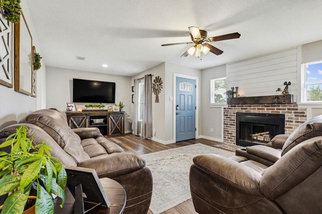 2550 Brandywine Drive, Farmers Branch, TX 75234