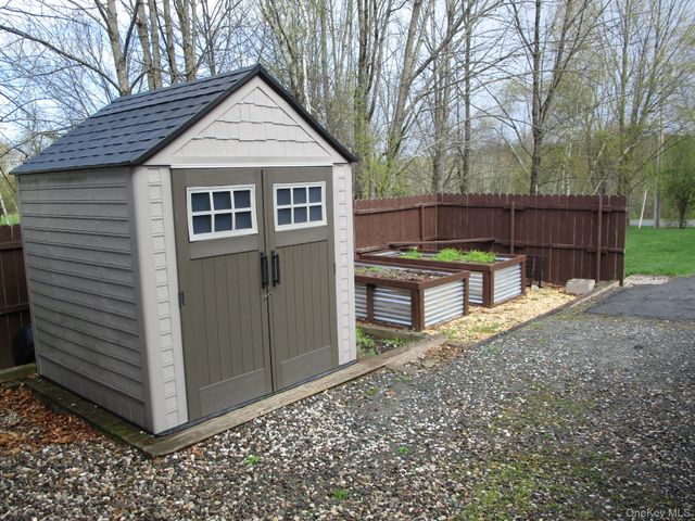 180 Ridge Drive, Middletown, NY 10940
