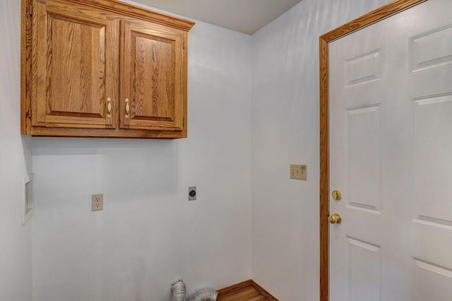 3559 S Swan Avenue, Springfield, MO 65807