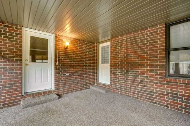 3559 S Swan Avenue, Springfield, MO 65807