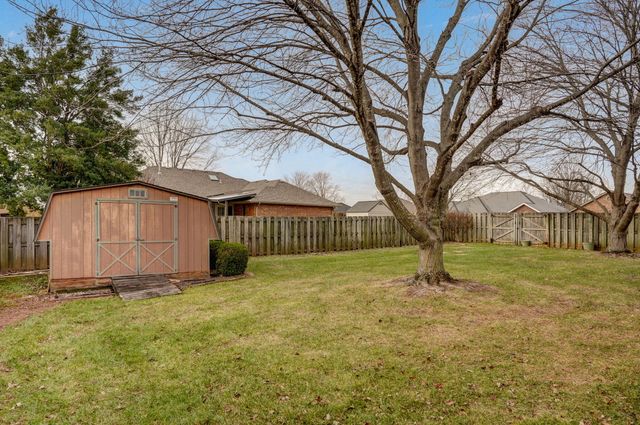 3559 S Swan Avenue, Springfield, MO 65807