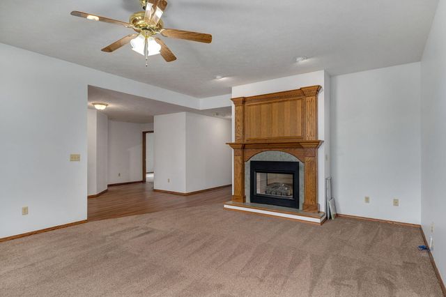 3559 S Swan Avenue, Springfield, MO 65807