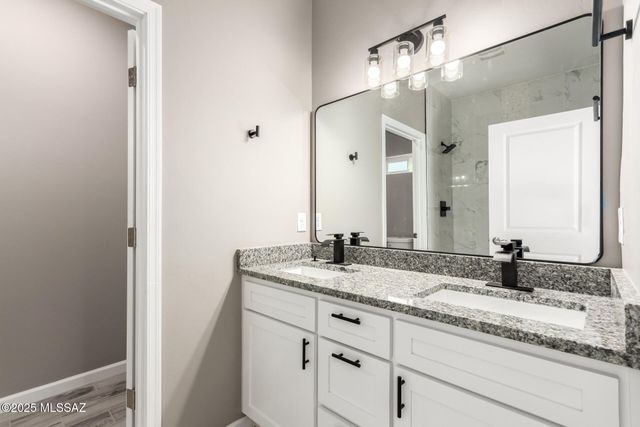 6650 S Cut Bow Drive, Tucson, AZ 85757