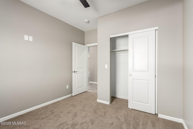 6650 S Cut Bow Drive, Tucson, AZ 85757