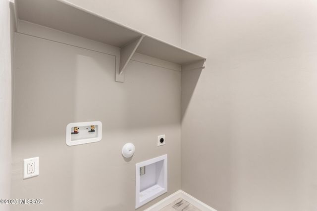 6650 S Cut Bow Drive, Tucson, AZ 85757