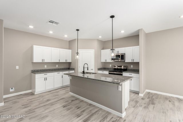 6650 S Cut Bow Drive, Tucson, AZ 85757