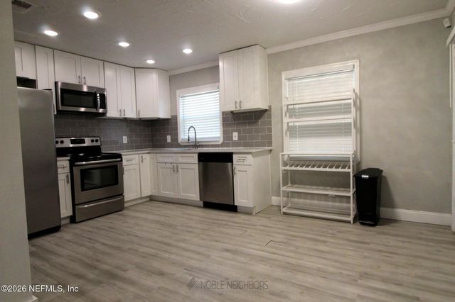 2150 LEON Road, Jacksonville, FL 32246