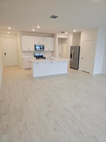 621 Salisbury Circle, Fort Pierce, FL 34982