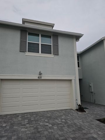 621 Salisbury Circle, Fort Pierce, FL 34982