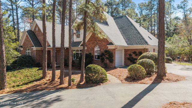 22 Lochmere Drive, Pinehurst, NC 28374