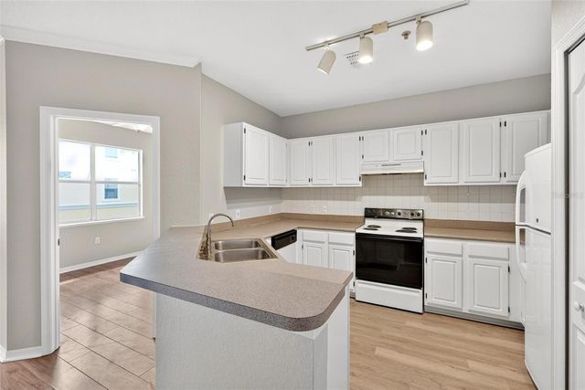 2847 SHADOW VIEW CIRCLE 2847, Maitland, FL 32751