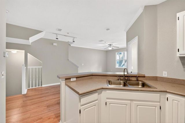 2847 SHADOW VIEW CIRCLE 2847, Maitland, FL 32751