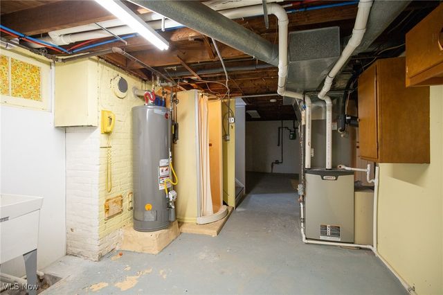 1478 Bunts Road, Lakewood, OH 44107