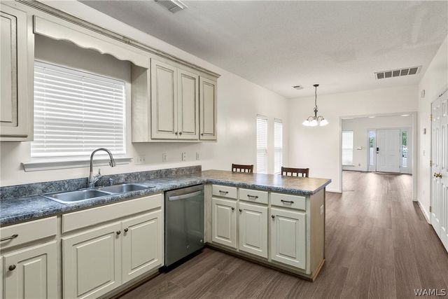 9839 Moonlight Dr, Tuscaloosa, AL 35405