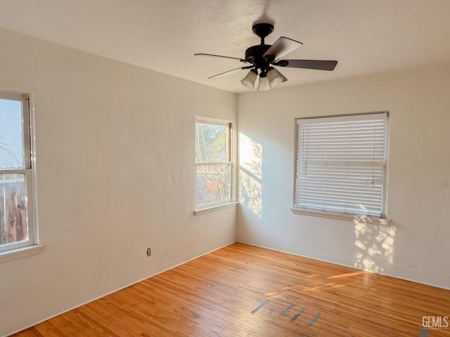 331 Flower Street, Bakersfield, CA 93305