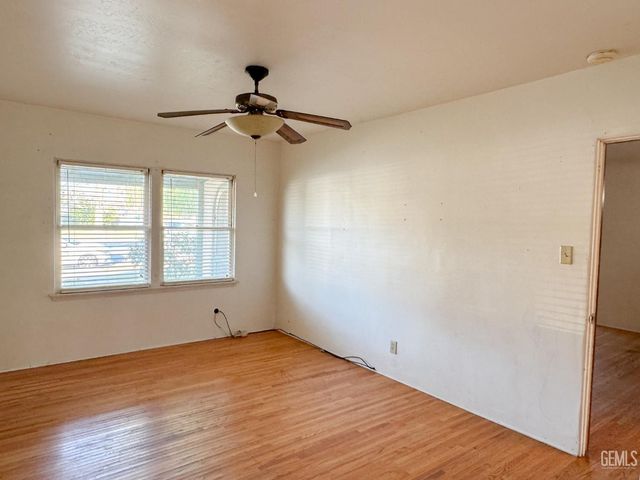 331 Flower Street, Bakersfield, CA 93305